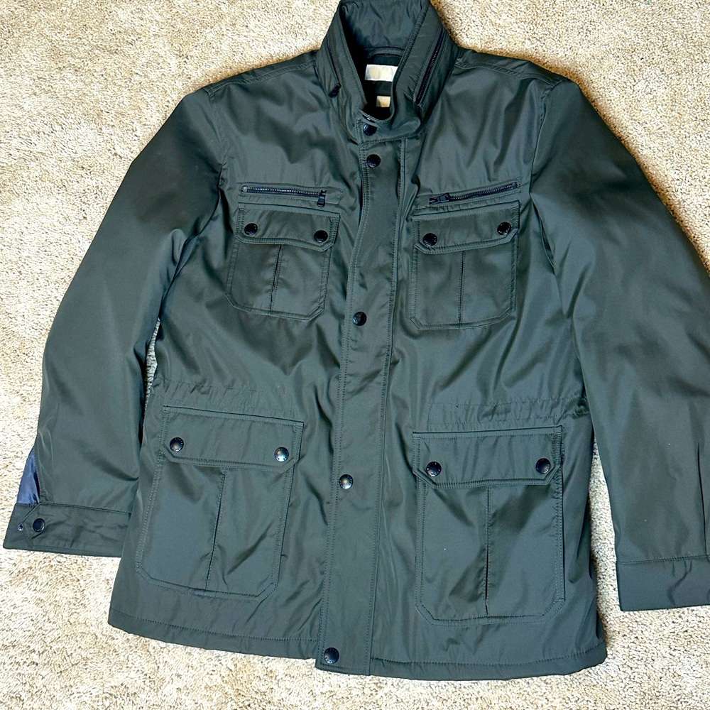 Michael Kors Coat Olive green size Large, condition like new without tags.